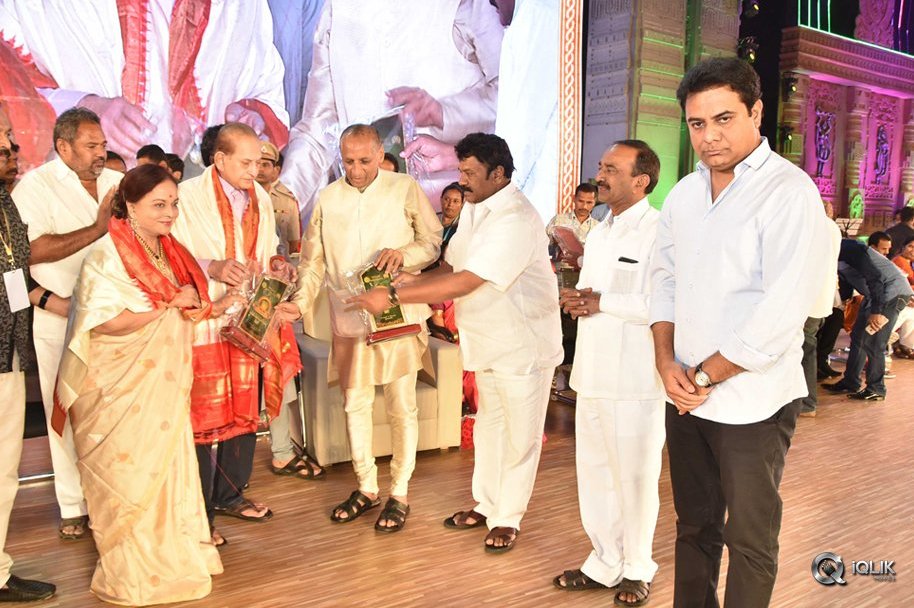 Cine-Sangeetha-Vibhavari-At-World-Telugu-Conference